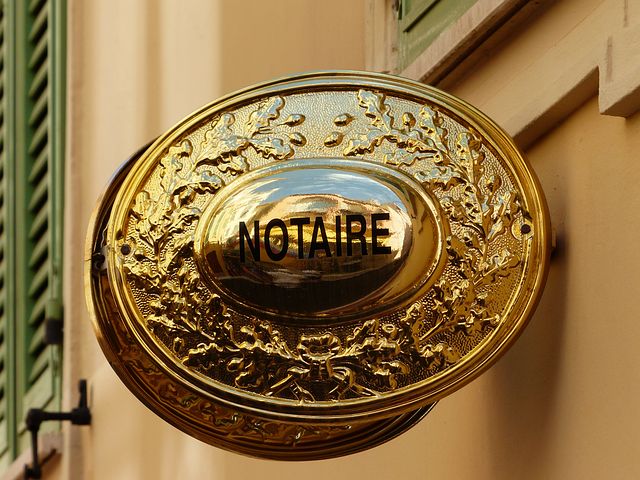 Les frais de notaire : non négociables mais révisables.