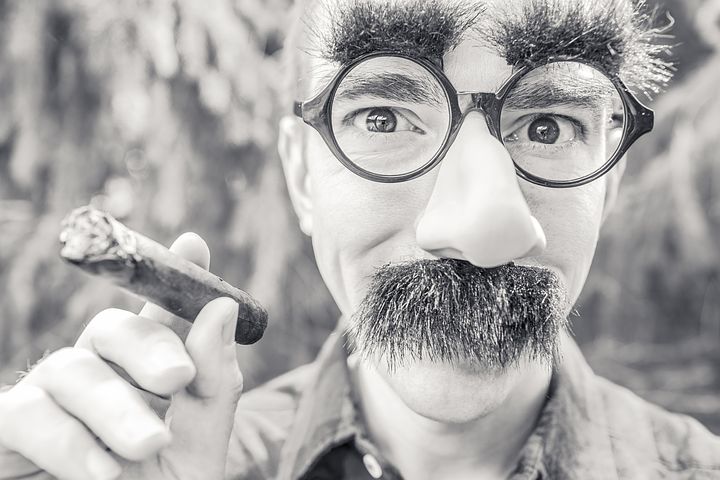 Look négo : les lunettes.